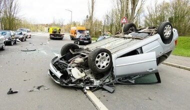 Oakland Rollover Crash With Injury Occurs on I-580 Westbound