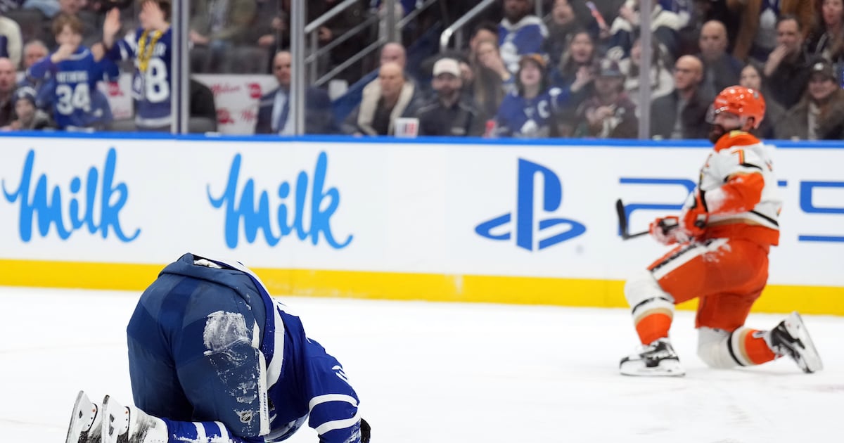 'That’s a dirty play' Berube, Leafs unhappy after Matthews suffers injury on knee-on-knee hit from Gudas