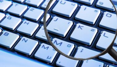 Missouri man charged after California parent notices contact with child