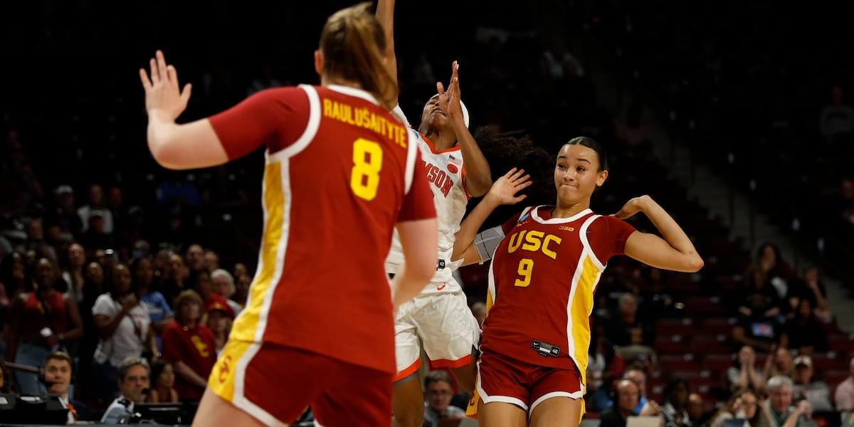 Tigers Fall in Overtime Thriller to 9-Seed Southern California, 71-67