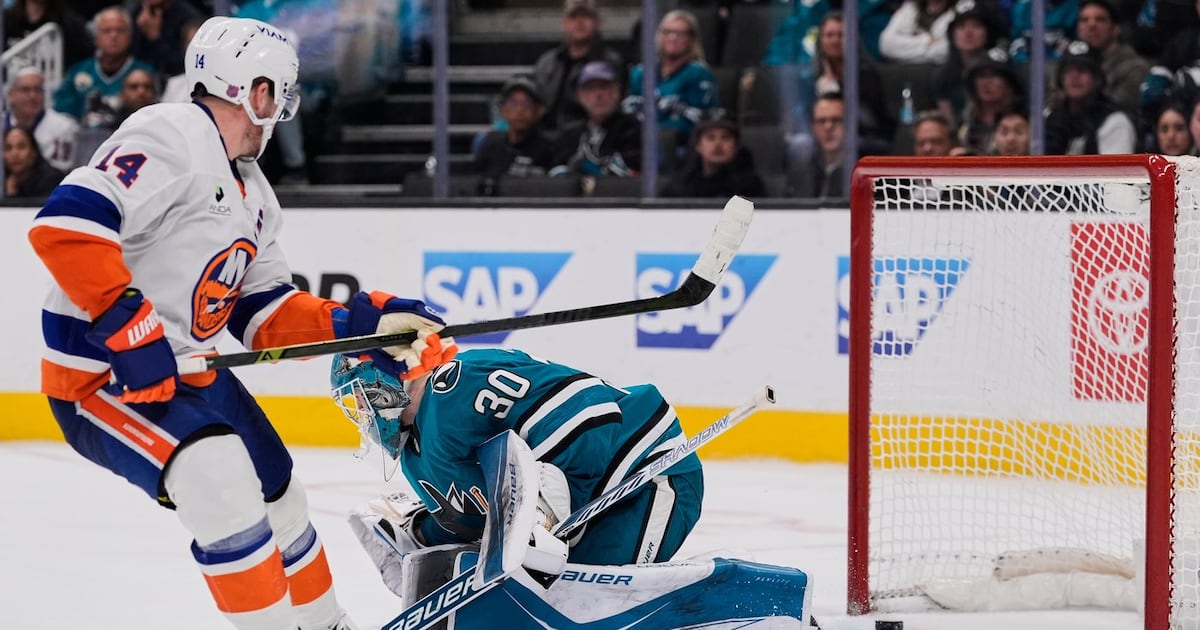 Bo Horvat scores winner OT as Islanders edge Sharks