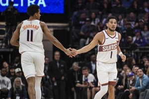 Phoenix Suns Sacramento Kings Collin Gillespie Devin Booker return Suns Kings final score
