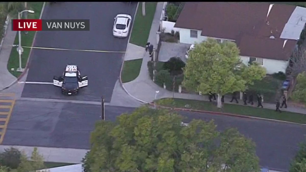 Suspected copper thief at elementary school in Van Nuys in custody – NBC Los Angeles