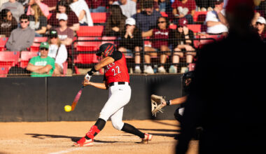 Late Rally Lifts Aztecs Past UNLV 13-7