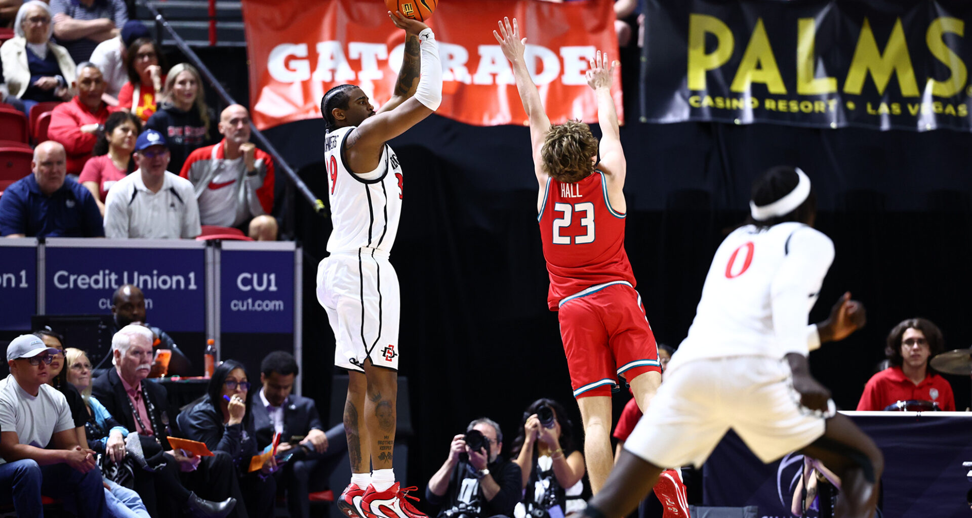 Aztecs Advance to Mountain West Tournament Championship with 64-62 Victory