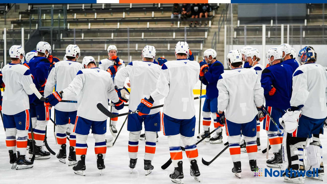PHOTOS: Islanders Practice in Anaheim