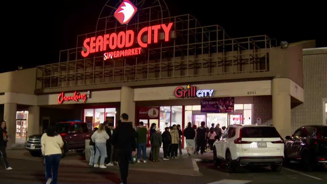 Sacramento grocery store transforms into a nightclub for Filipino celebration