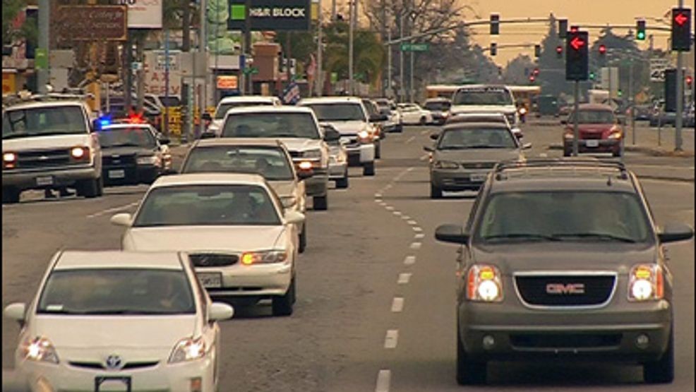 {p}Report shows decline in pedestrian traffic fatalities in California (KBAK/KBFX){/p}