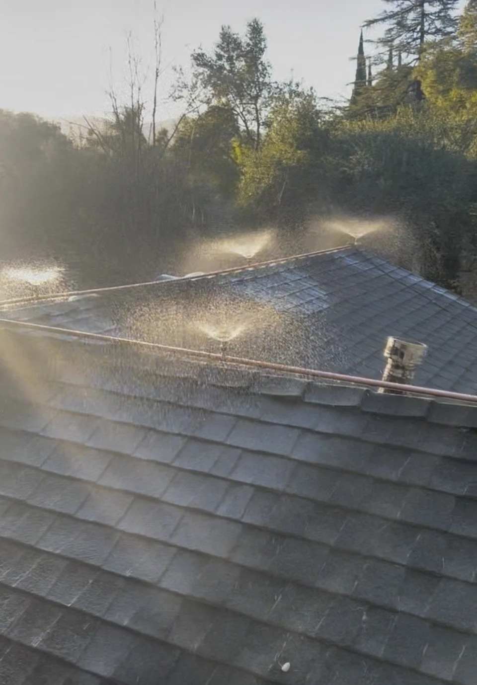 Following the “frightening” experience of being evacuated during the Eaton Fire in 2025, Farr installed a copper sprinkler system on the roof that pulls water from her pool in the event of an emergency.