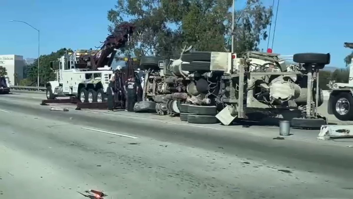 Cement truck overturns on 5 Freeway near Boyle Heights – NBC Los Angeles