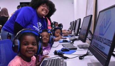 kids in a computer lab