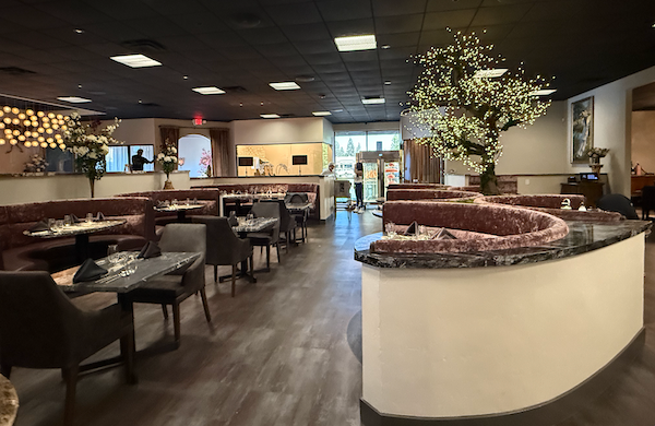 restaurant dining room