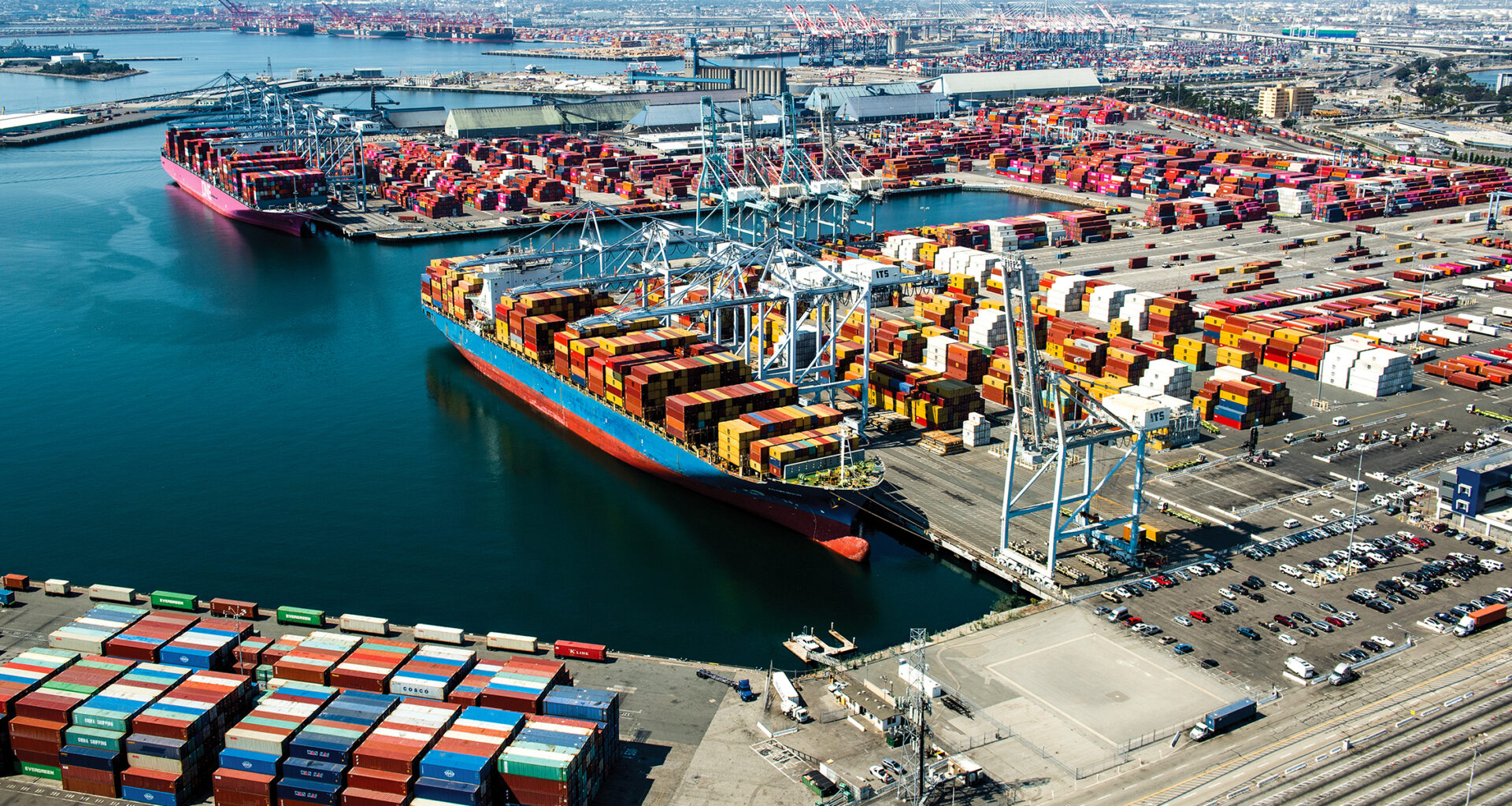 Crews at Port of Long Beach work to stabilize containers on ship that encountered rough seas • Long Beach Post News
