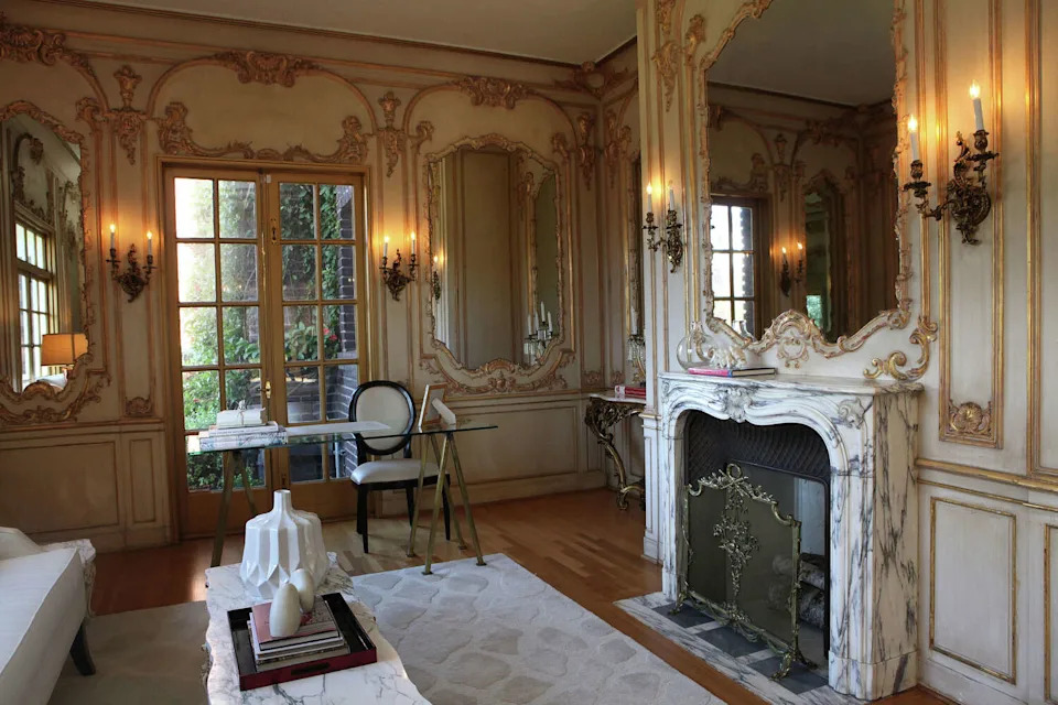 The Versailles room at Herbst Manor, in 2012. (Liz Hafalia / The Chronicle)