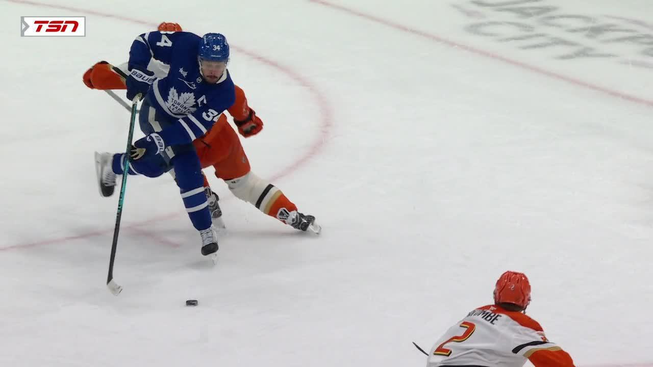 Maple Leafs beat Ducks 6-4 to end 8-game slide. Matthews injured on knee-on-knee hit
