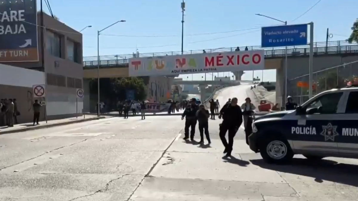 Traffic on San Ysidro Port of Entry diverted due to Mexican teacher protest – NBC 7 San Diego
