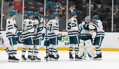 Eklund, Sharks hand Bruins 1st home loss since December
