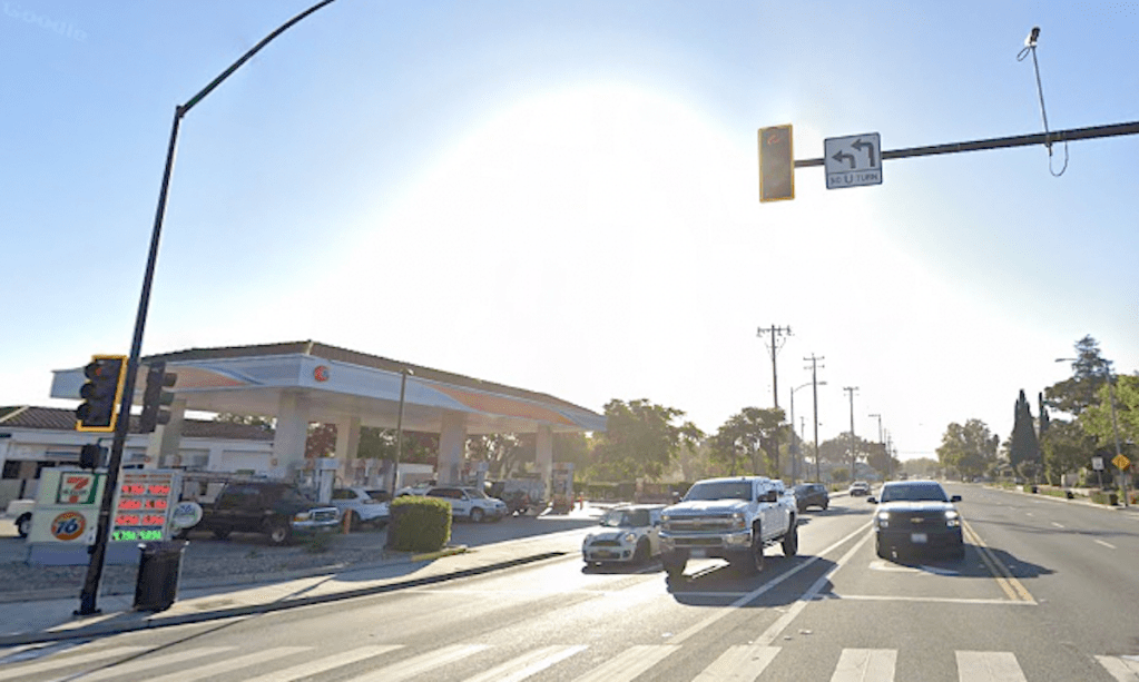 Bicyclist killed in possible DUI collision with Tesla – The Mercury News