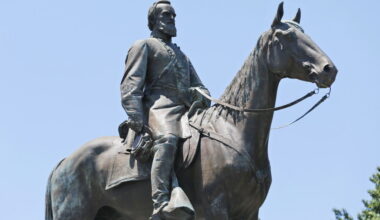 The toppled statue of Stonewall Jackson rethought in L.A. – Pasadena Star News