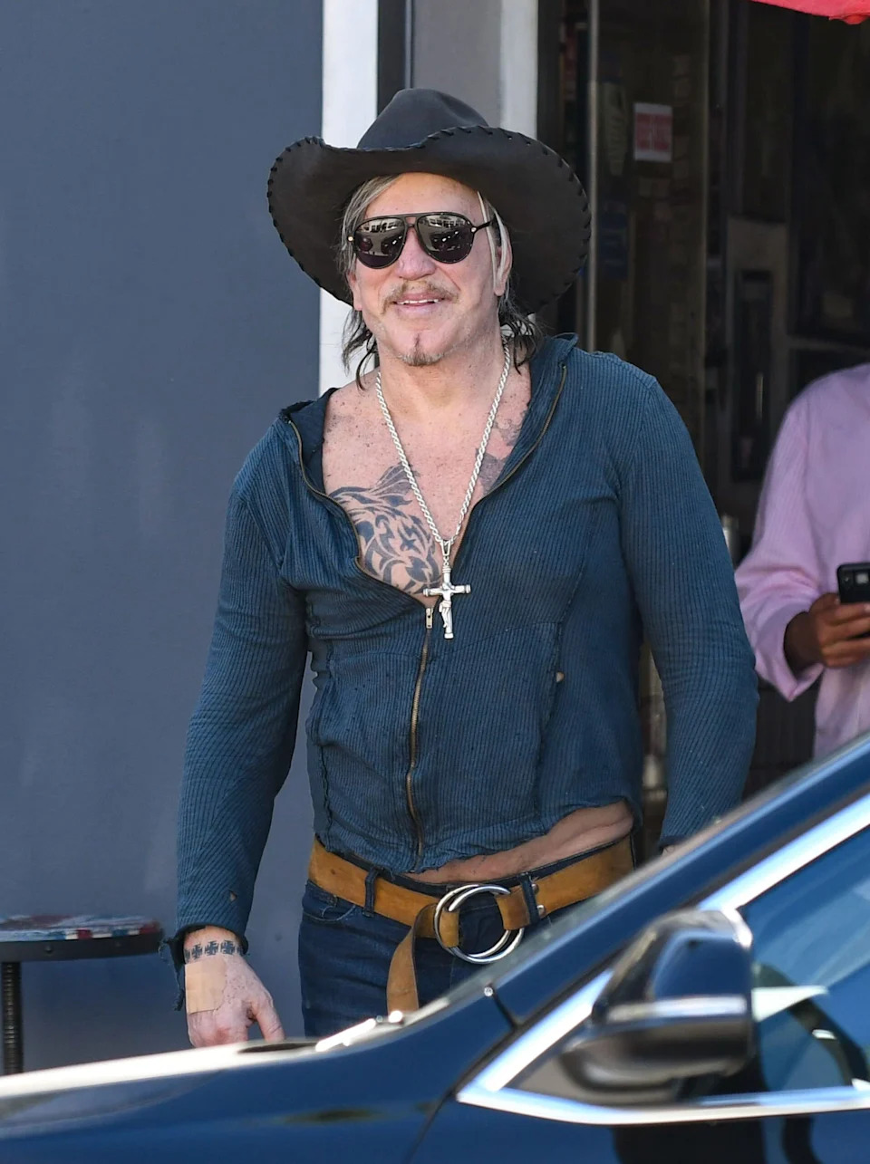 Actor Mickey Rourke has broken his silence on the alleged "unacceptable" living conditions that prompted him to withhold over $59,000 in rent after he defaulted in his eviction case. <span class="image-credit">(Bauer-Griffin/GC Images)</span>