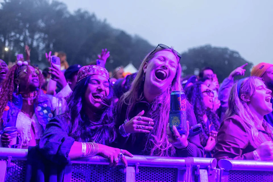 Festivalgoers listen to DJ Pee .Wee, aka Anderson .Paak, at the Panhandle Stage at Outside Lands in Golden Gate Park in San Francisco on Aug. 9, 2025. (Douglas Zimmerman/SFGATE)