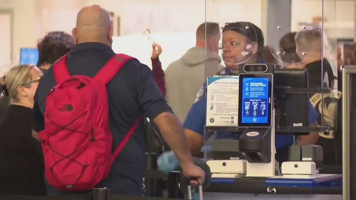 TSA officers in Sacramento work unpaid as shutdown drags on