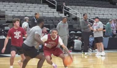Razorbacks arrive in San Jose ahead of Sweet 16