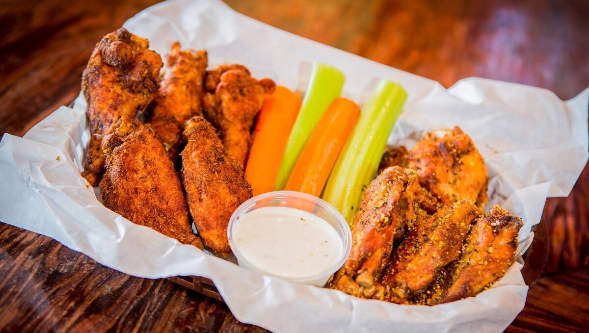 San Diego Sports Bar Dirty Birds Inks Deal For Long Beach