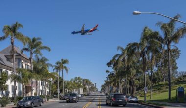 Fresno CA airport: Direct flights to Las Vegas, LA & Mexico