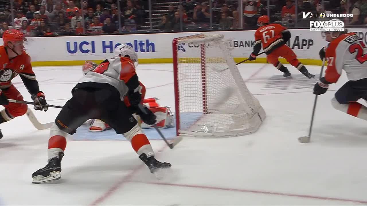 Noah Cates scores on an OT deflection to lift the Flyers past the Ducks, 3-2