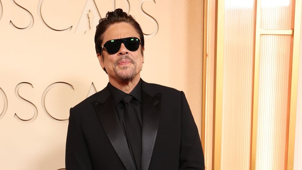 HOLLYWOOD, CALIFORNIA - MARCH 15: Benicio del Toro attends the 98th Oscars at Dolby Theatre on March 15, 2026 in Hollywood, California. (Photo by Arturo Holmes/Getty Images)