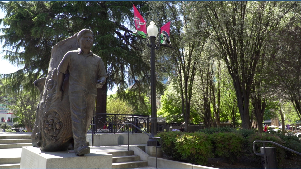 Sacramento leaders move to rename Cesar Chavez Memorial Plaza