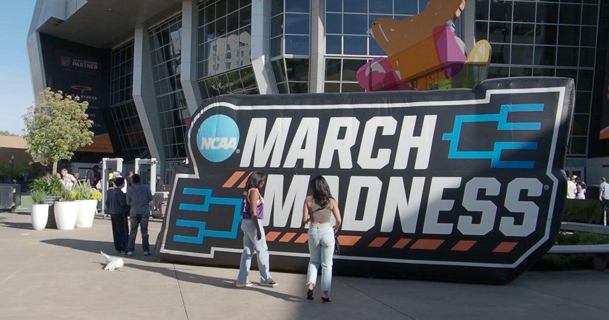 March Madness energy takes over Sacramento as fans flock to Golden 1 Center