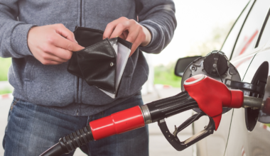 San Diego’s gas prices continue climbing amid surging oil prices from Iran war – NBC 7 San Diego