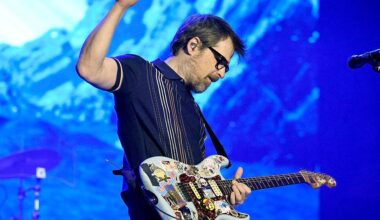 Sacramento to host opening night of Weezer's "The Gathering" tour