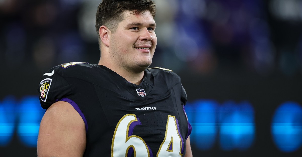 Raiders make massive splash to improve offensive line