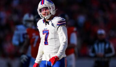 Las Vegas Raiders trade for CB Taron Johnson