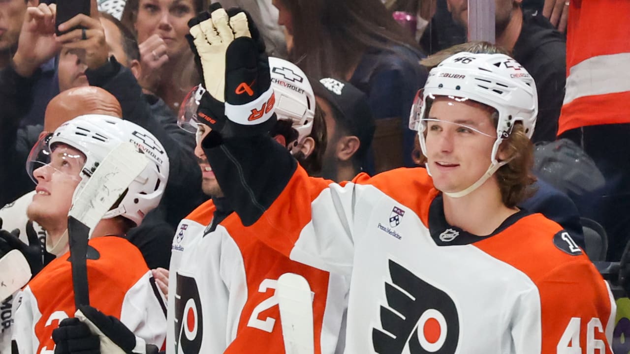 Zegras receives tribute from Ducks during 1st game back in Anaheim