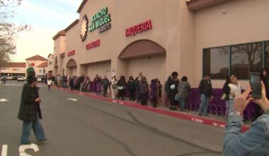 Stockton crowds turn out for Rancho San Miguel supermarket grand opening