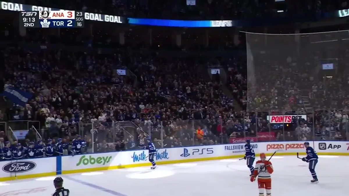 Auston Matthews with a Powerplay Goal vs. Anaheim Ducks