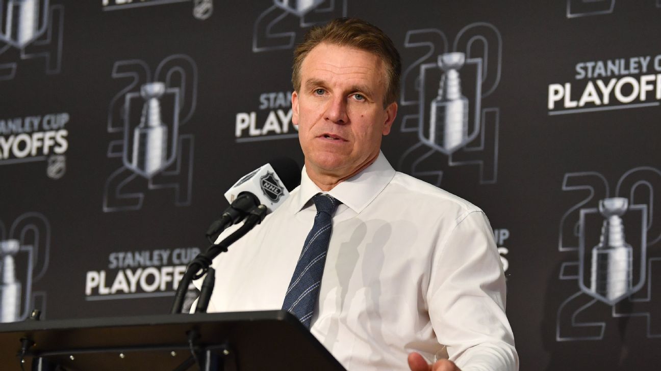 Los Angeles Kings fire coach Jim Hiller; promote D.J. Smith