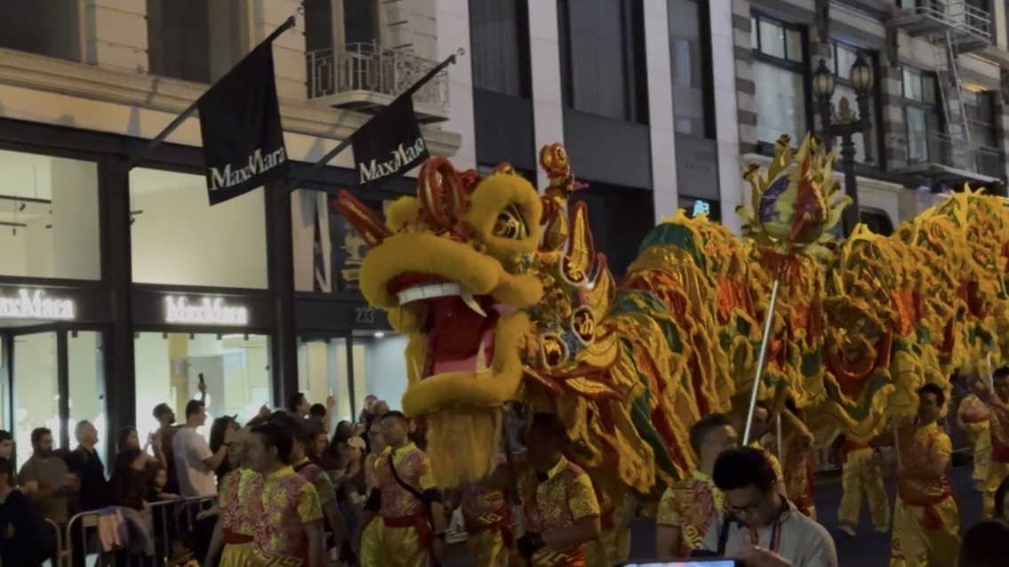 San Francisco Chinese New Year Parade sees thousands of spectators