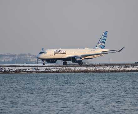 JetBlue A220
