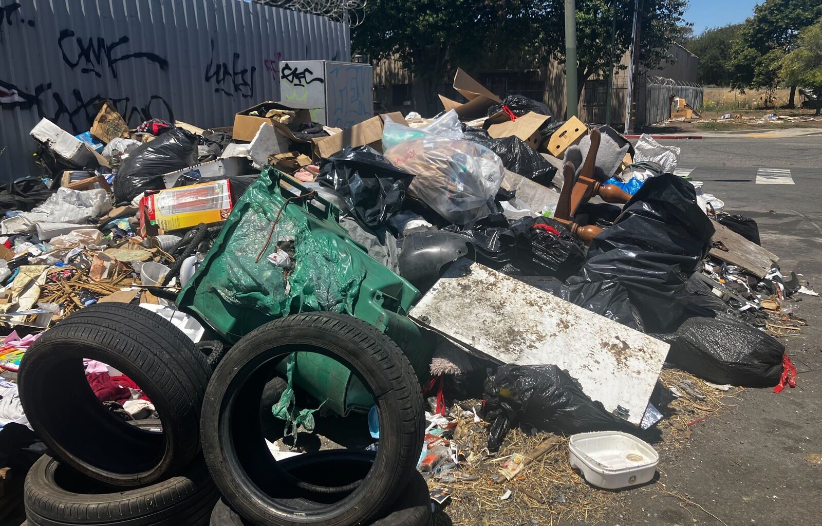 Illegal dumpers face big fines in Oakland, but they rarely have to pay