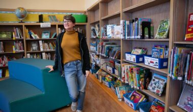 California school districts issue thousands of pink slips