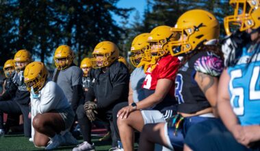 Women are bringing tackle football back to Oakland