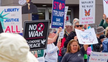 La Jollans join third ‘No Kings’ protests against Trump administration – San Diego Union-Tribune