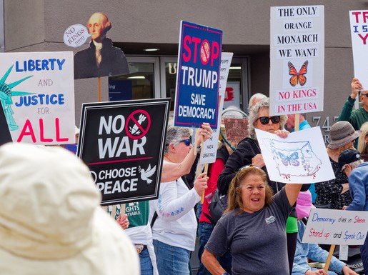 La Jollans join third ‘No Kings’ protests against Trump administration – San Diego Union-Tribune