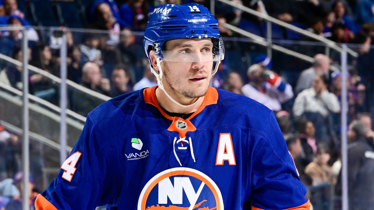 Horvat fined for unsportsmanlike conduct in Islanders game