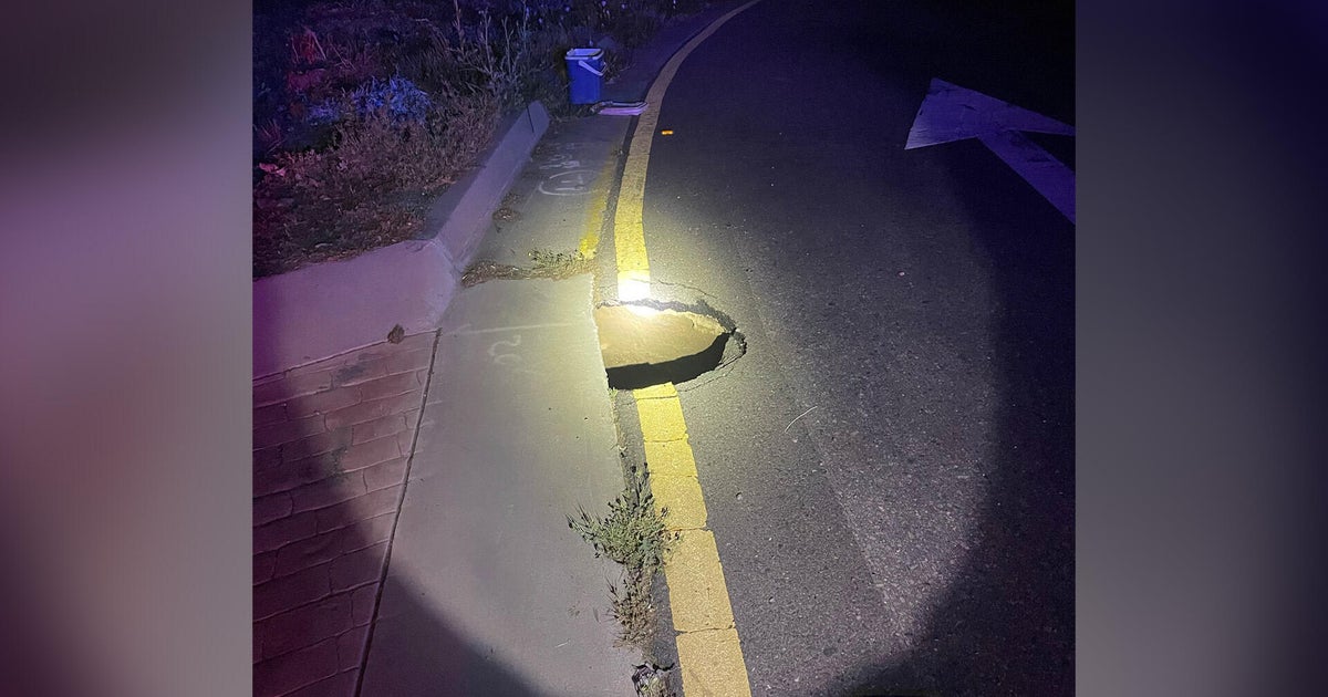 Sinkhole closes Modesto Highway 99 on-ramp, CHP says
